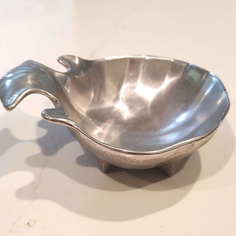 The Wilton Co RWP Footed Shell Nut Candy Trinket Pewter Dish